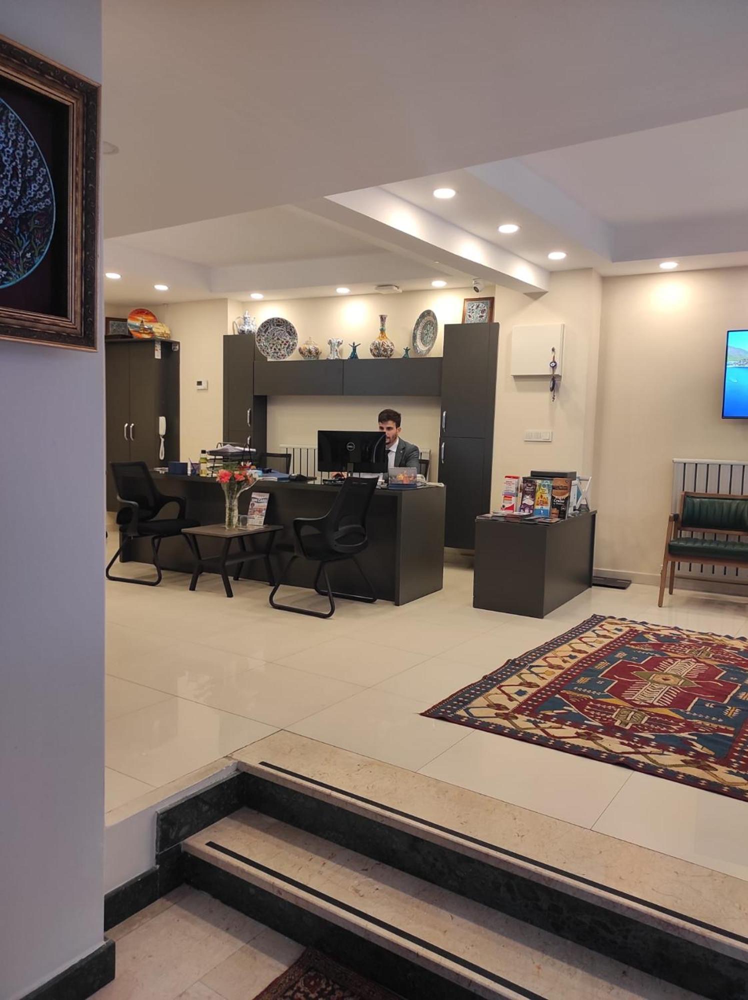 Esve Hotel