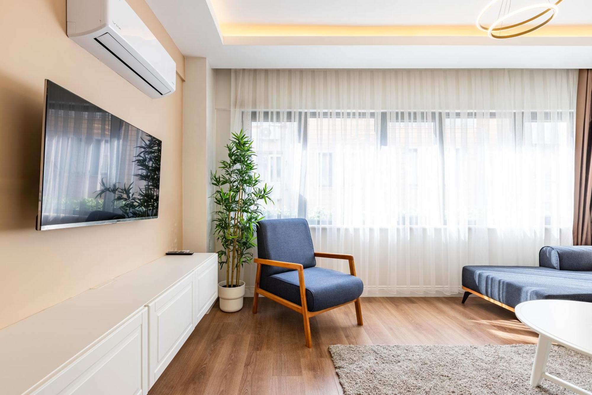 Kiztasi Apartments-orange And Blue Apartment Istanbul