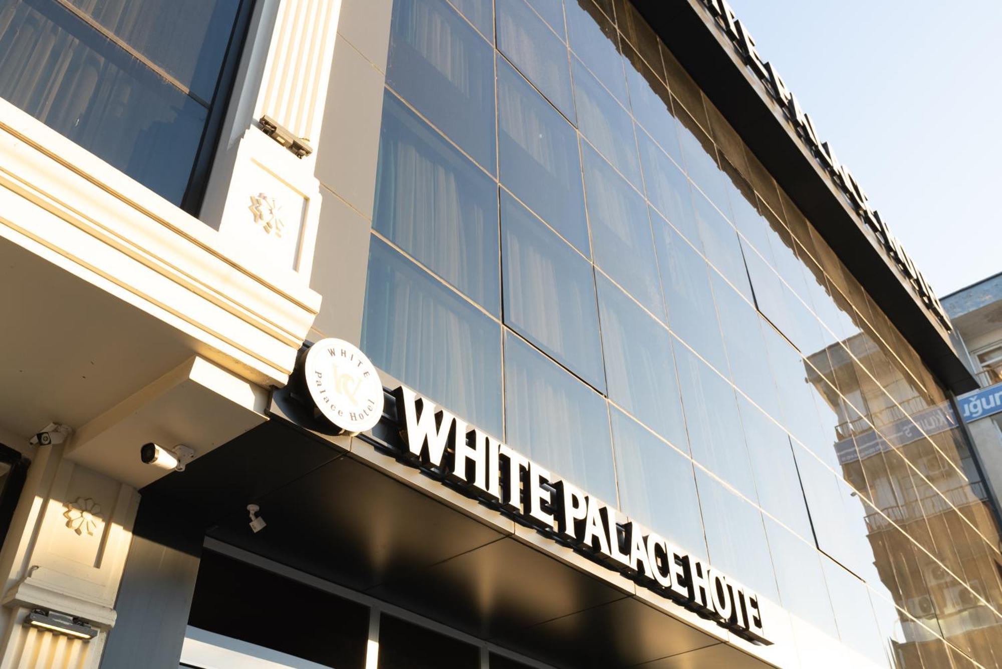 Wp White Palace Hotel