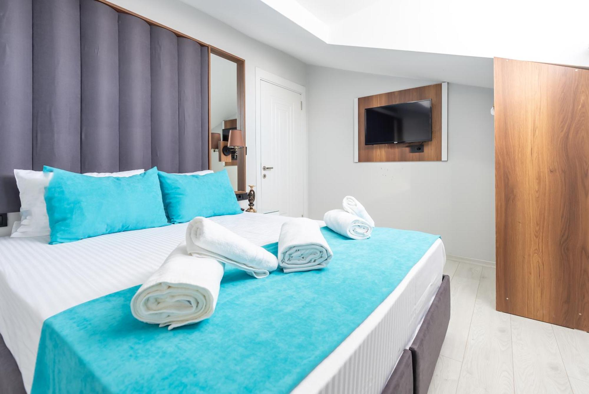 Wp White Palace Hotel