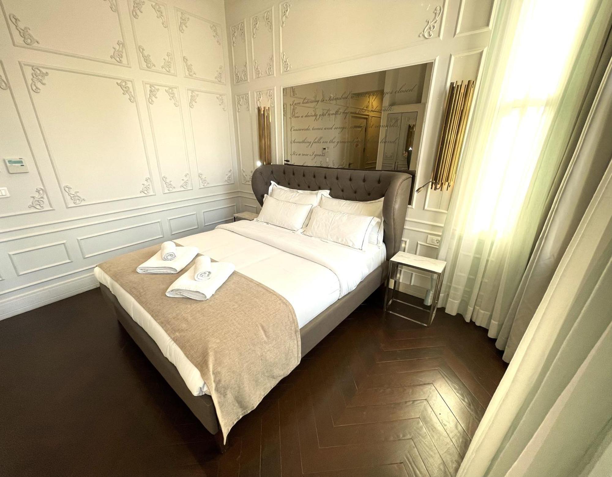 Fuga Constantinidis Apartment