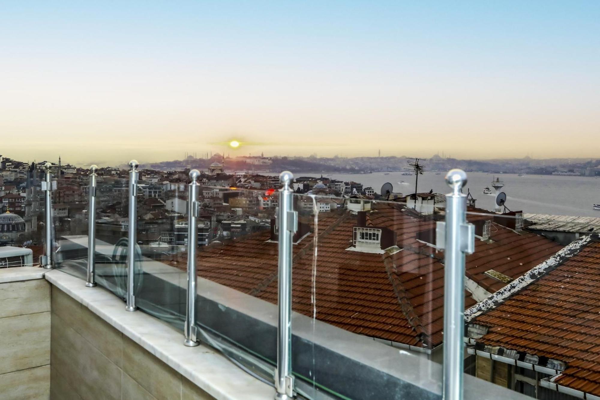 Lovely Flat 500 M To Uskudar Ferry Station Daire İstanbul