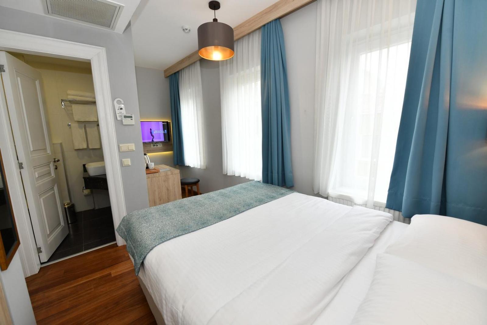 Hotel Andi 2*