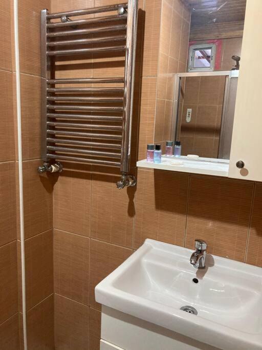 Magnolia Hause With Terrace 200 Meters From Taksim *