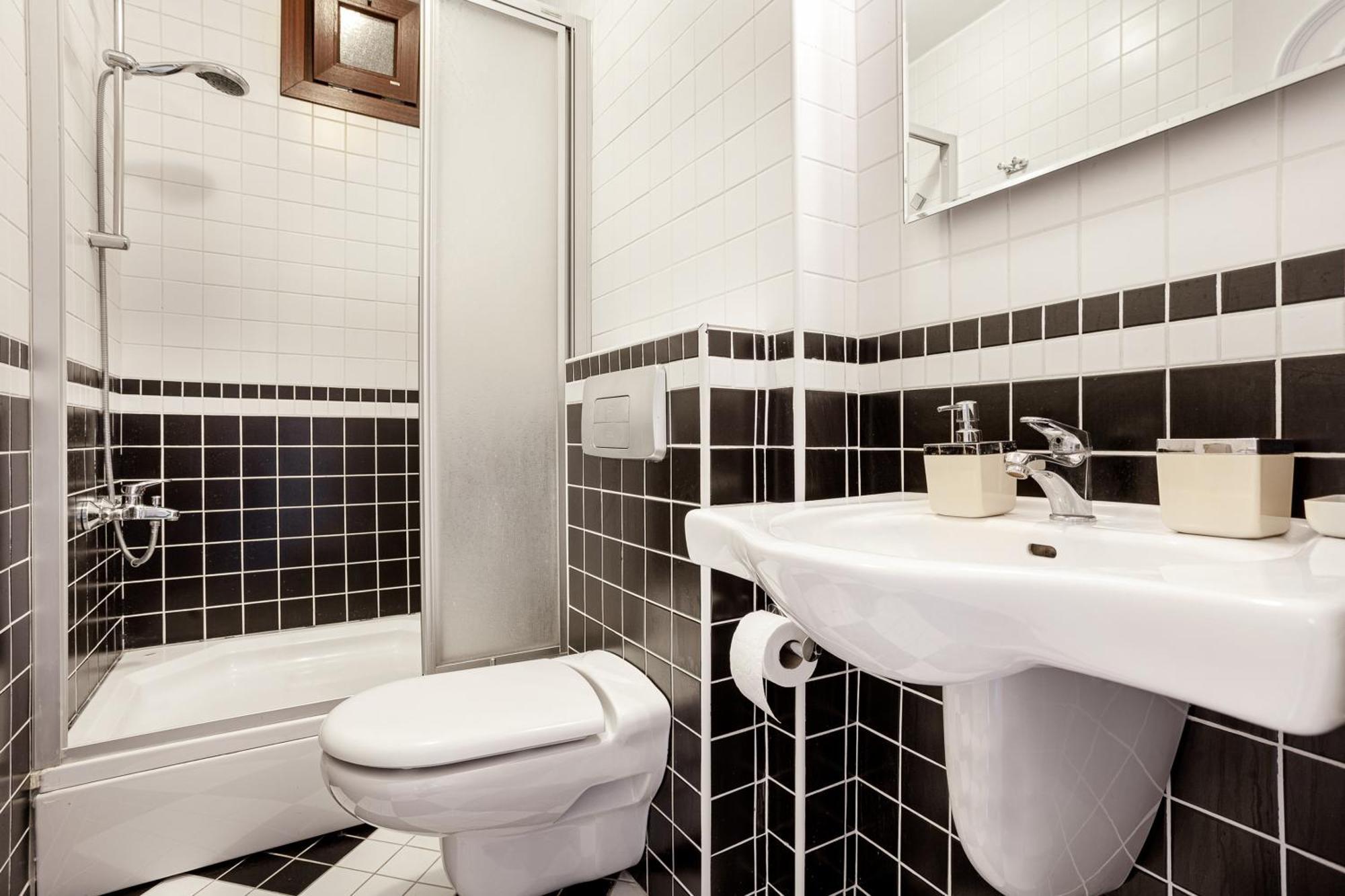 Signature Luxury At Galataport / Emre 09 Apartment *