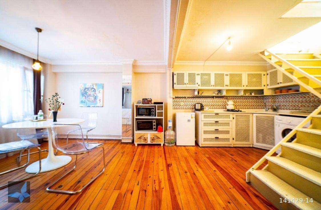 Apartment Taksim Funhouse