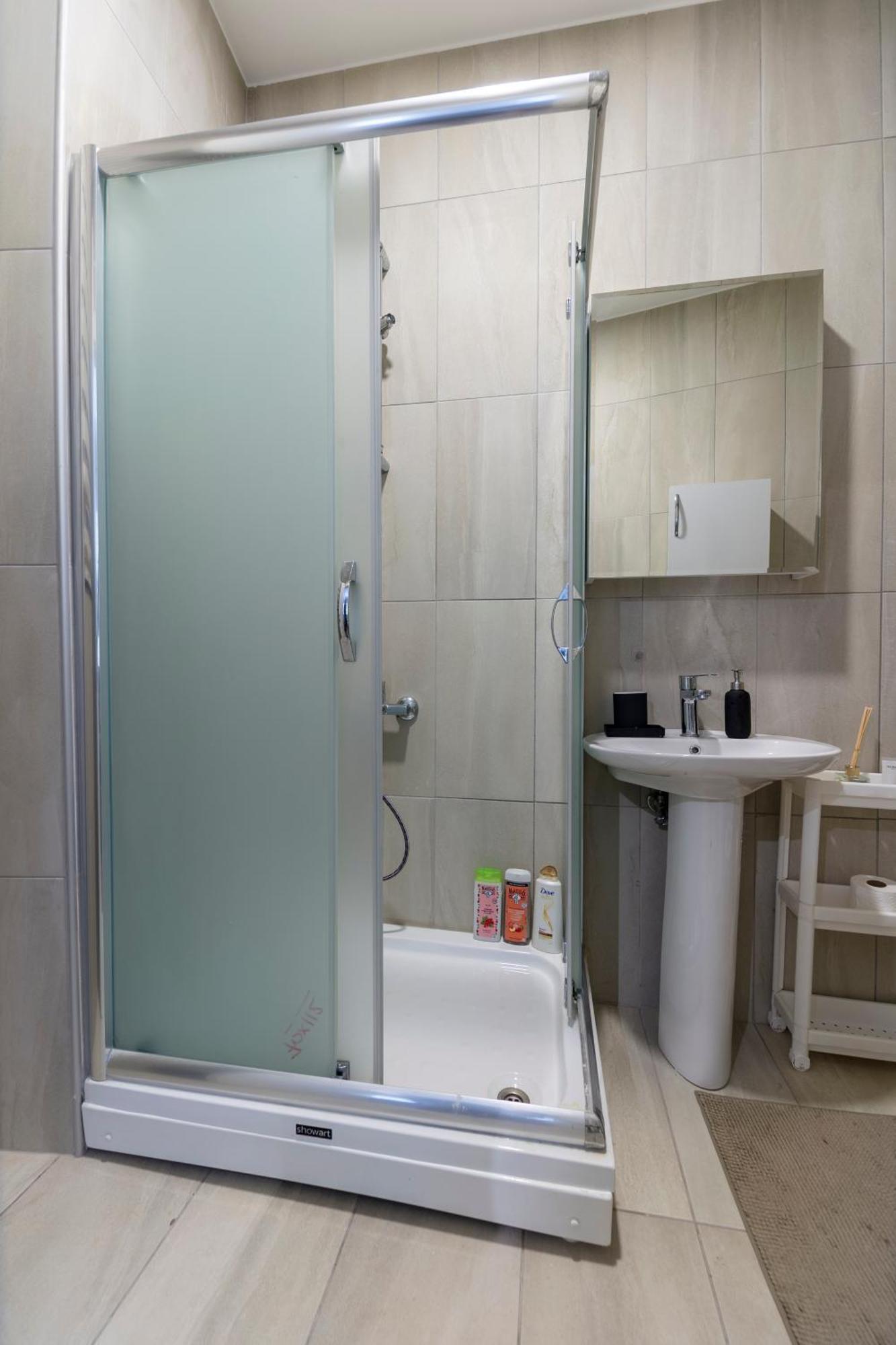 Charming & Bright In Taksim Apartment *