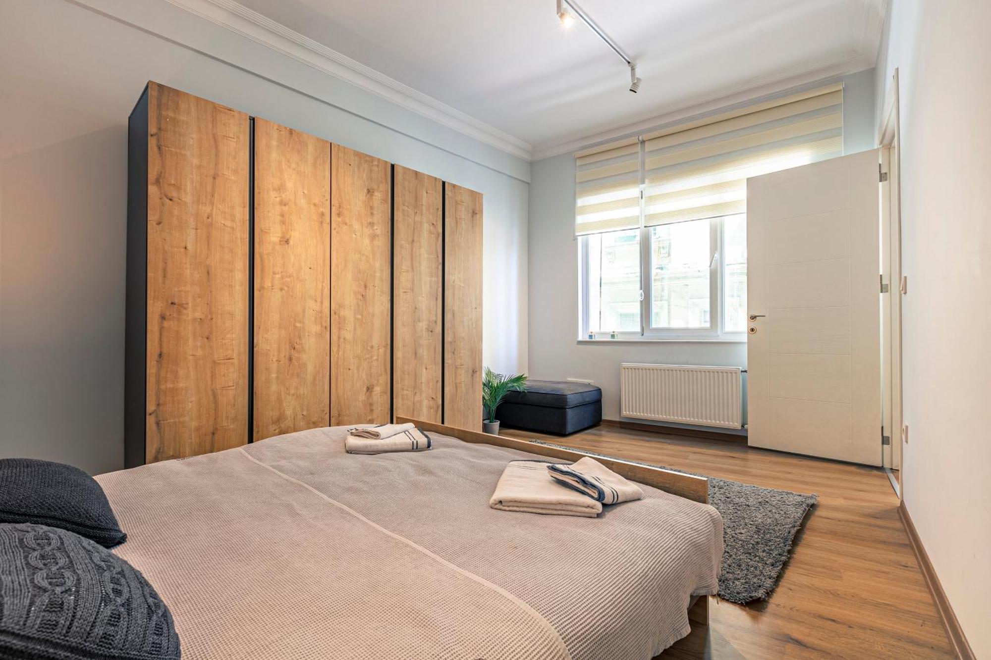 Apartment Charming & Bright In Taksim