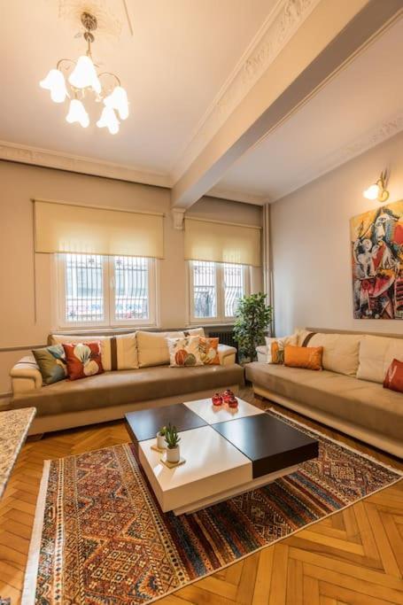 Luxury & Spacious 1br Near Cvk Bosphrous Taksim * Istanbul