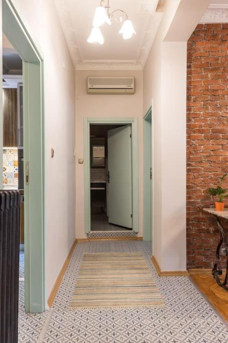 Apartment Luxury & Spacious 1br Near Cvk Bosphrous Taksim