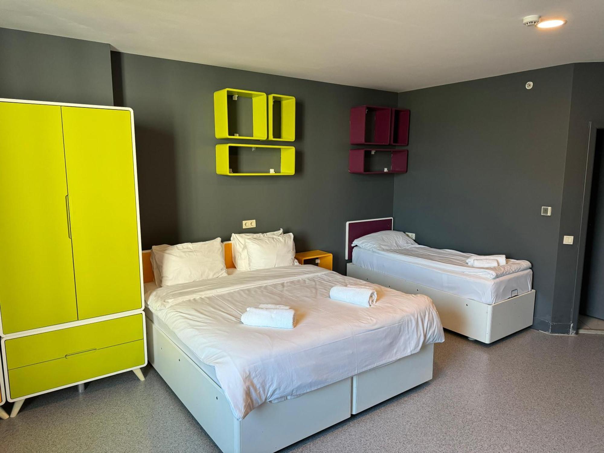 Hotel Aderans *