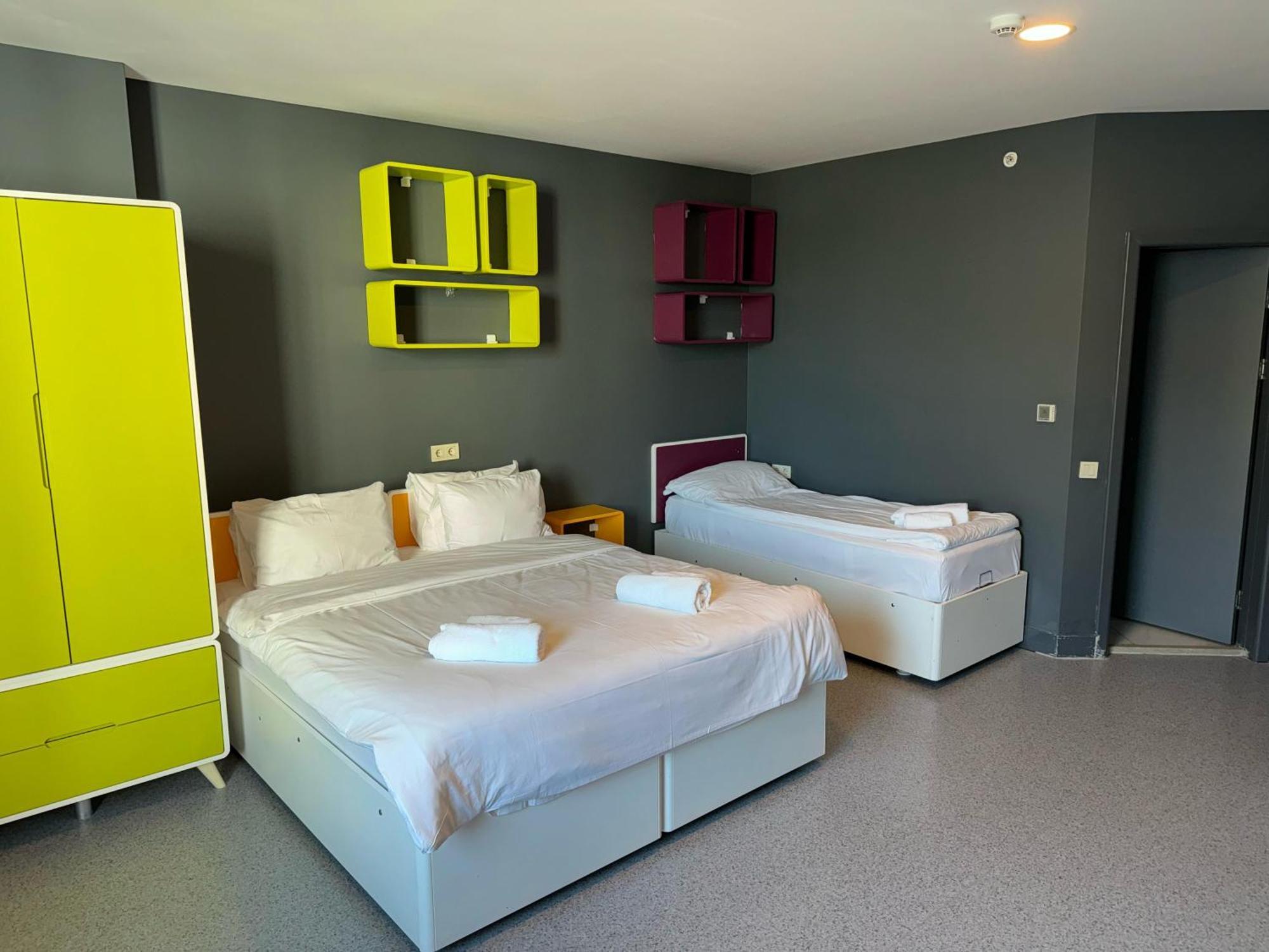 Hotel Aderans *