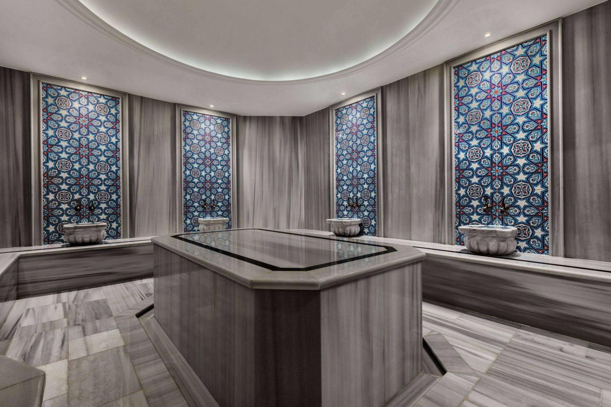 Ramada Encore By Wyndham Basin Express 4* Istanbul