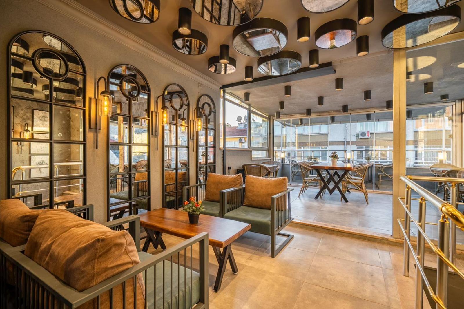 Cube Aparthotel 4*