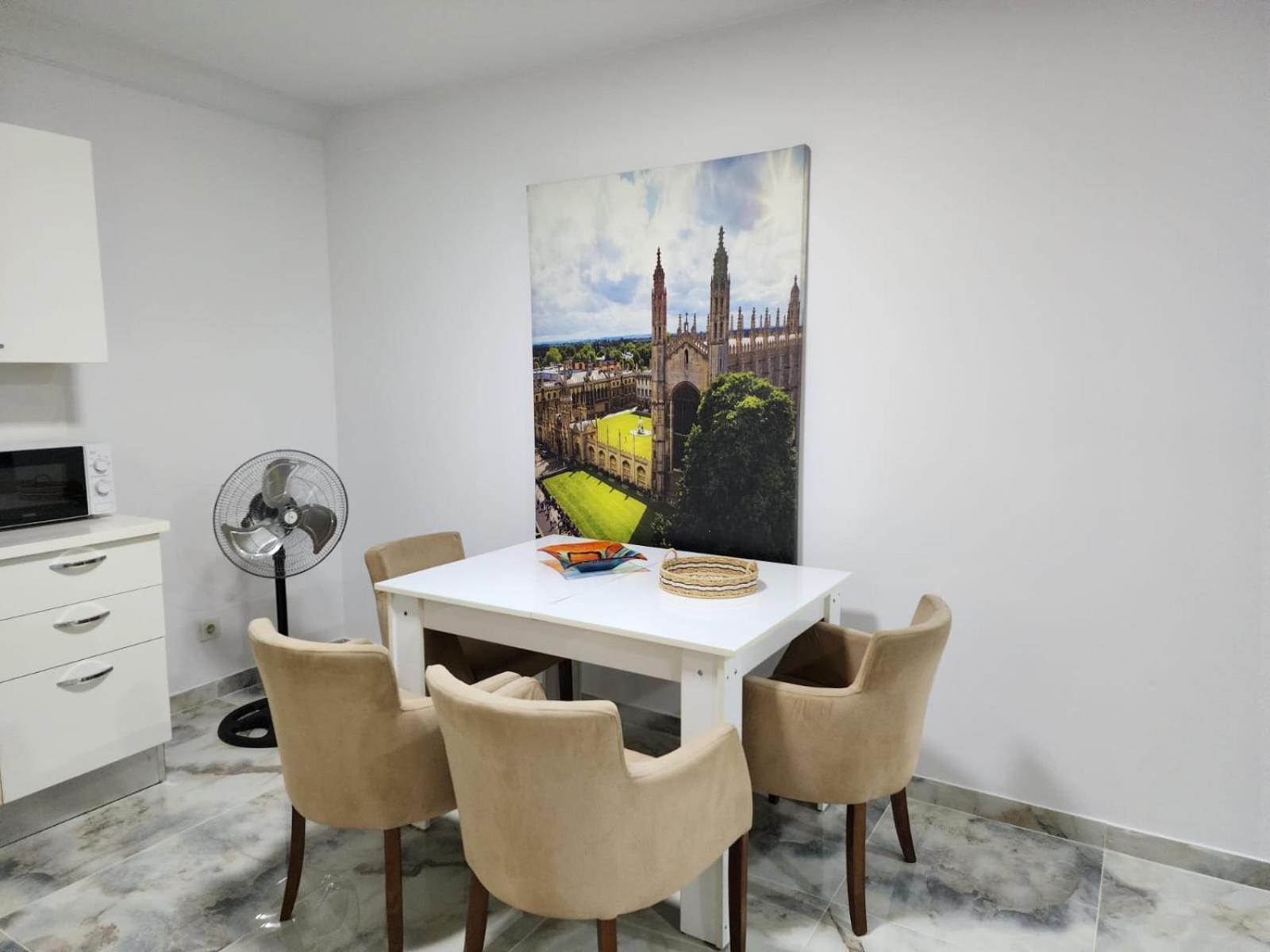 Taksim Square Residence, Two Bedrooms, Pool Sauna Gym Apartment *
