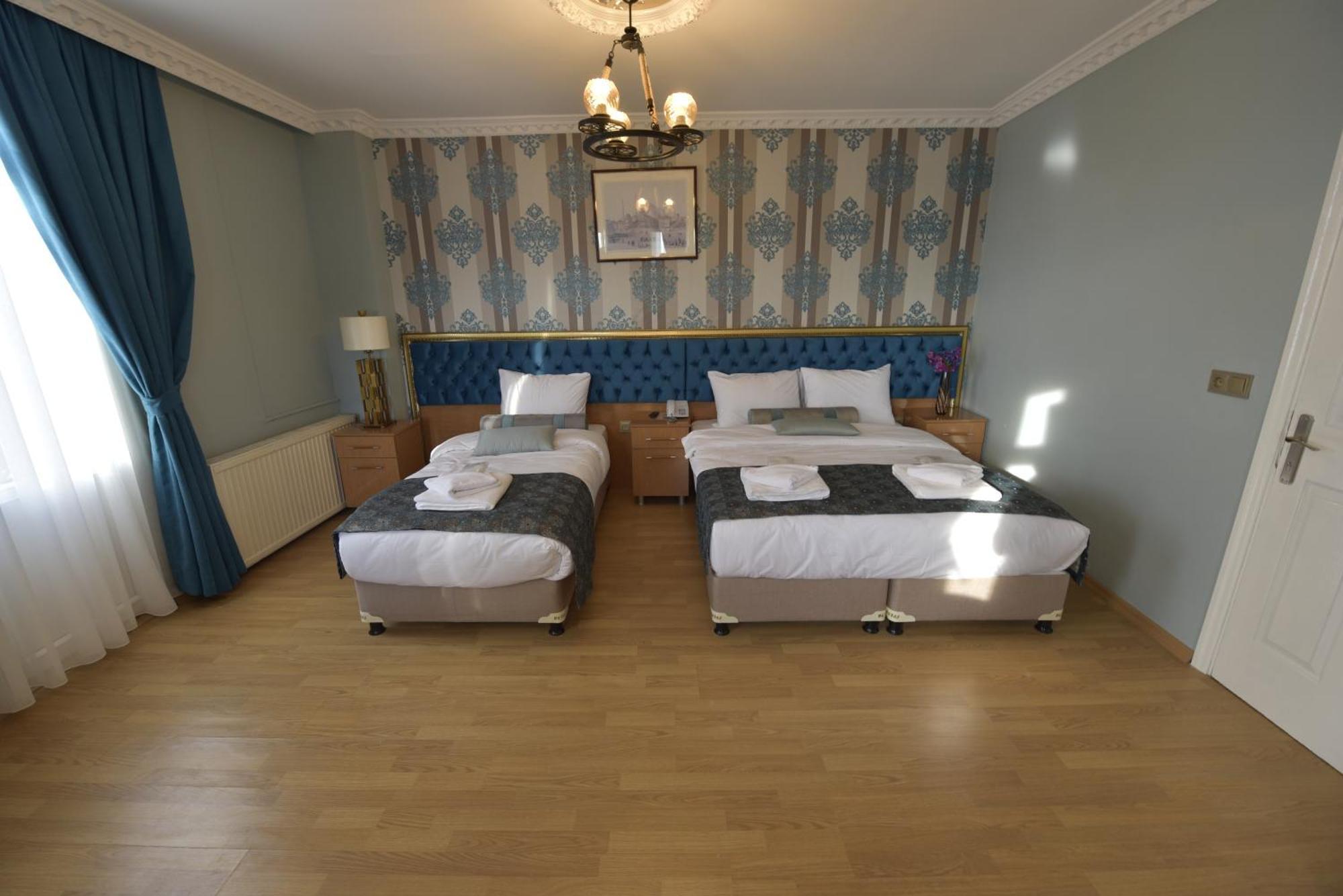 Hotel Golden Palace Sea View 3*