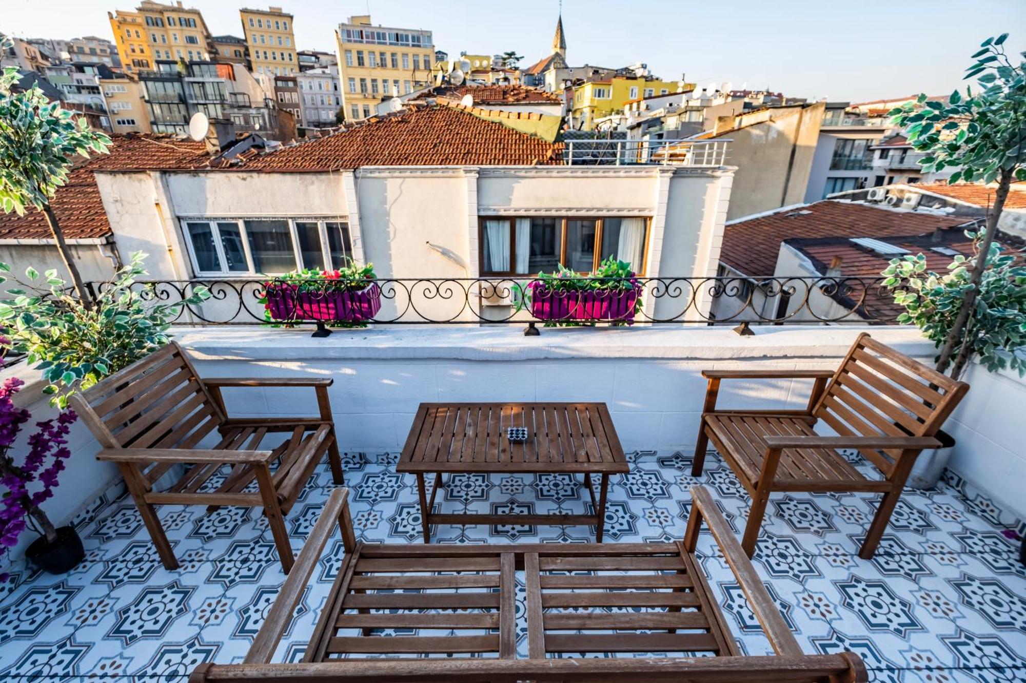 Selvese Collection Hotel Galata 1875 Hotel 2*