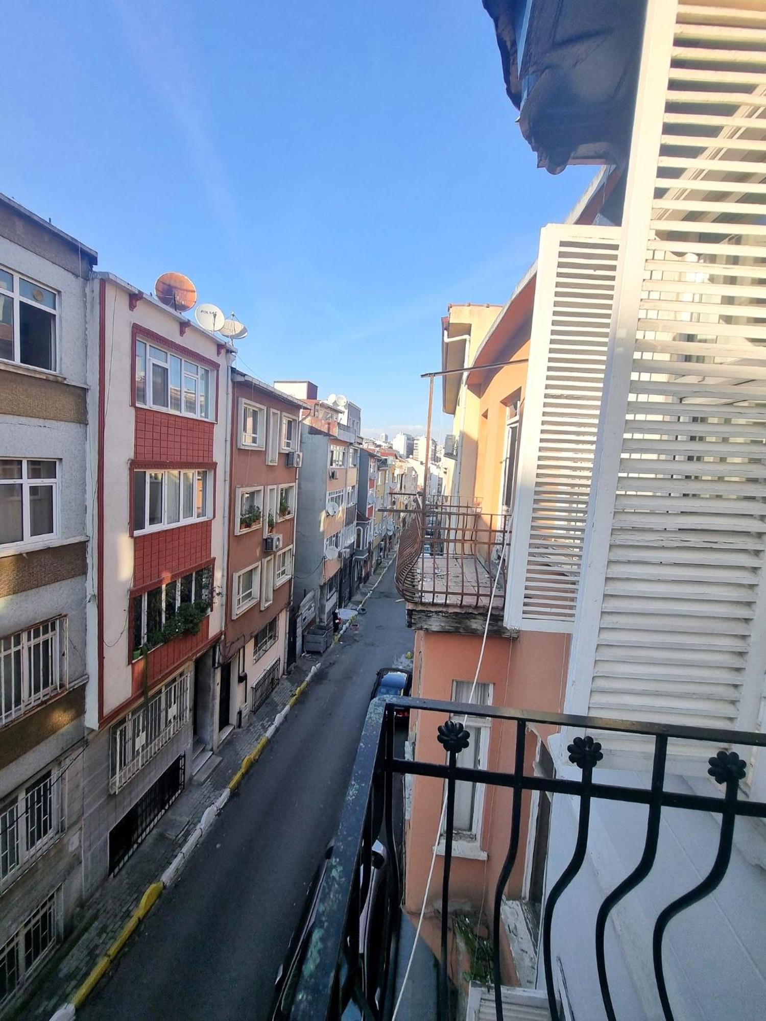 Pin Exclusive 1 Bd Harbiye H2 * Istambul