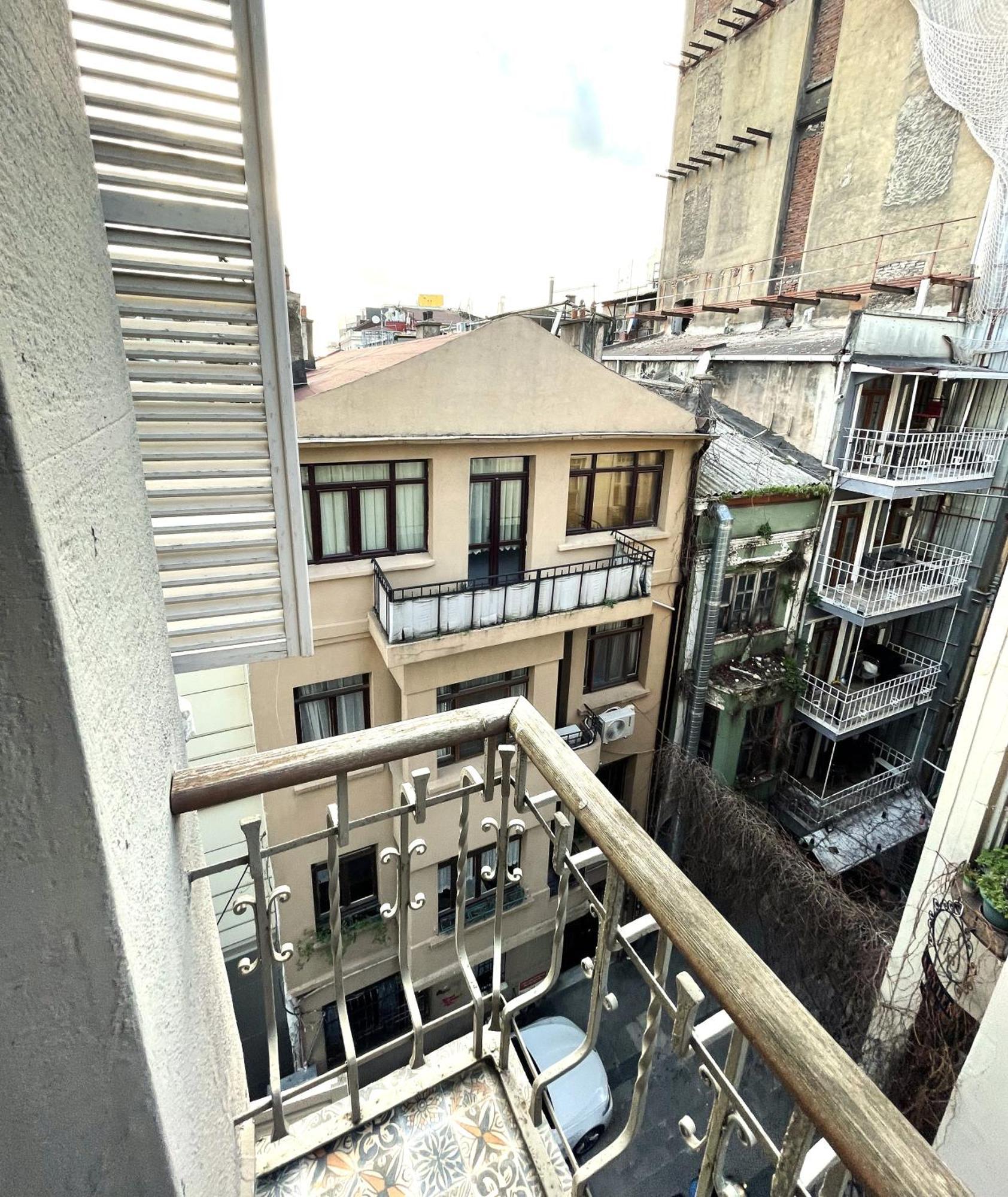 Fuga Constantinidis Istanbul