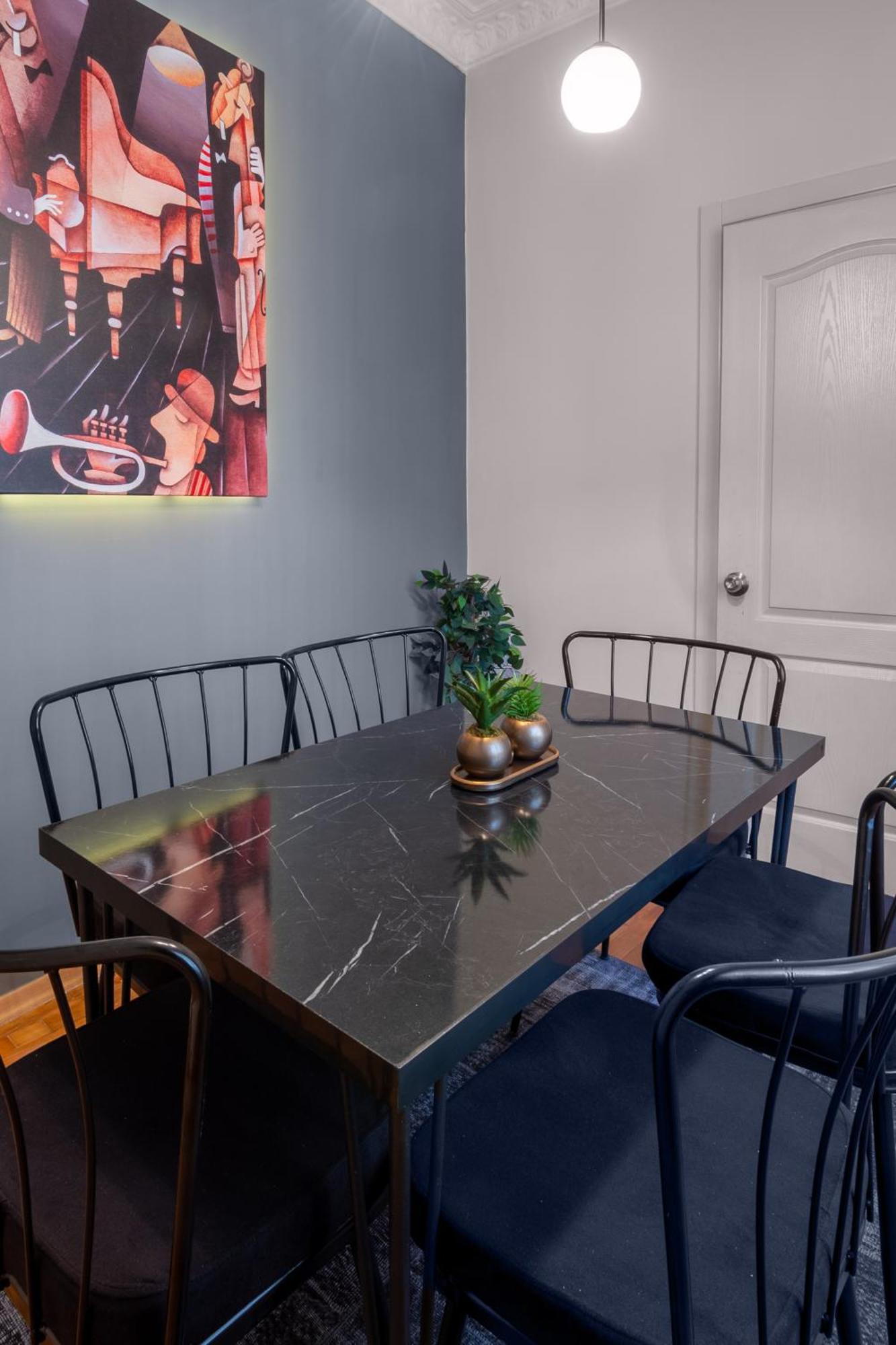 Daire Fully Equipped & Modern Designed Spectacular 3br
