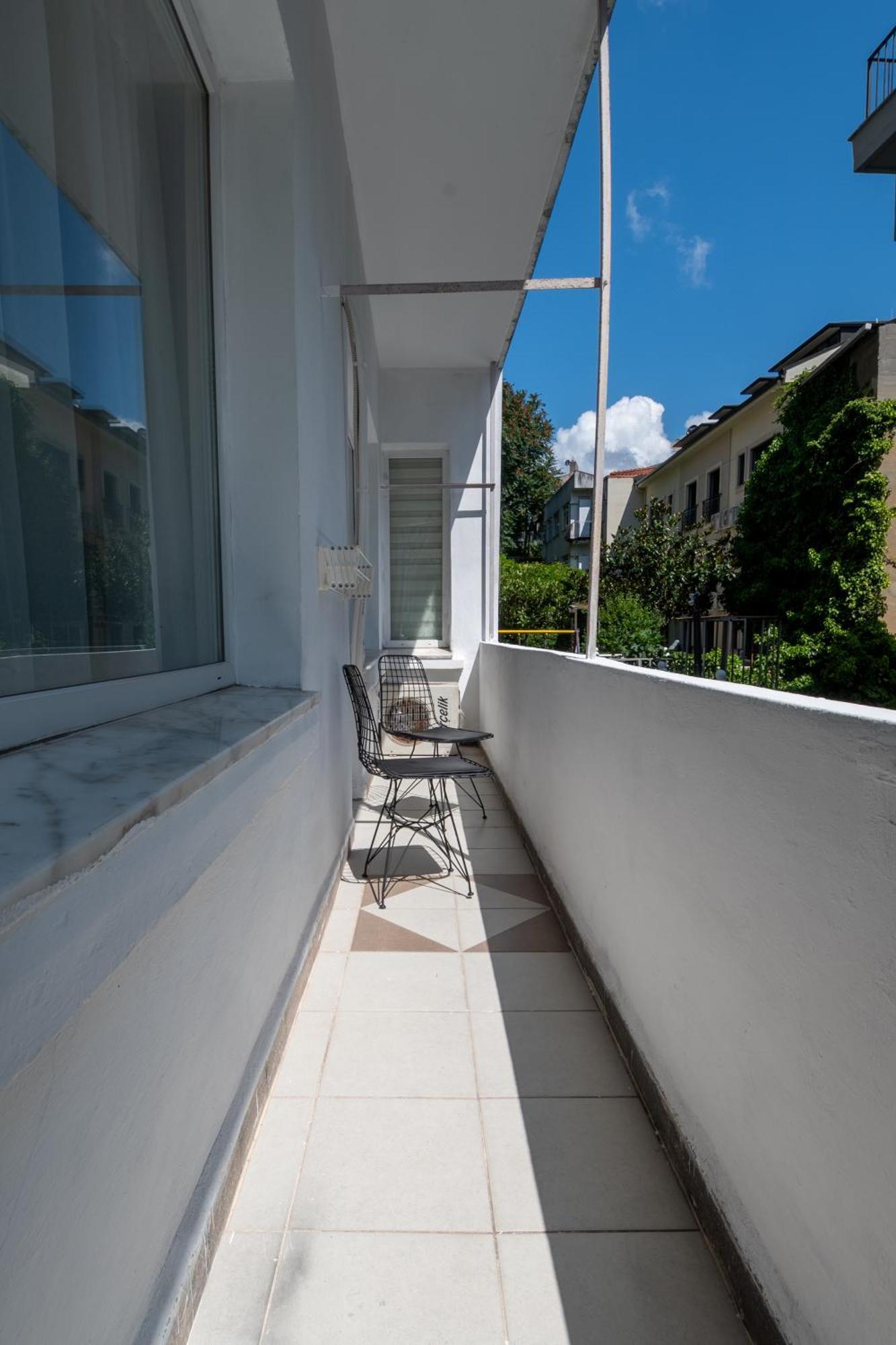 Fully Equipped & Modern Designed Spectacular 3br *