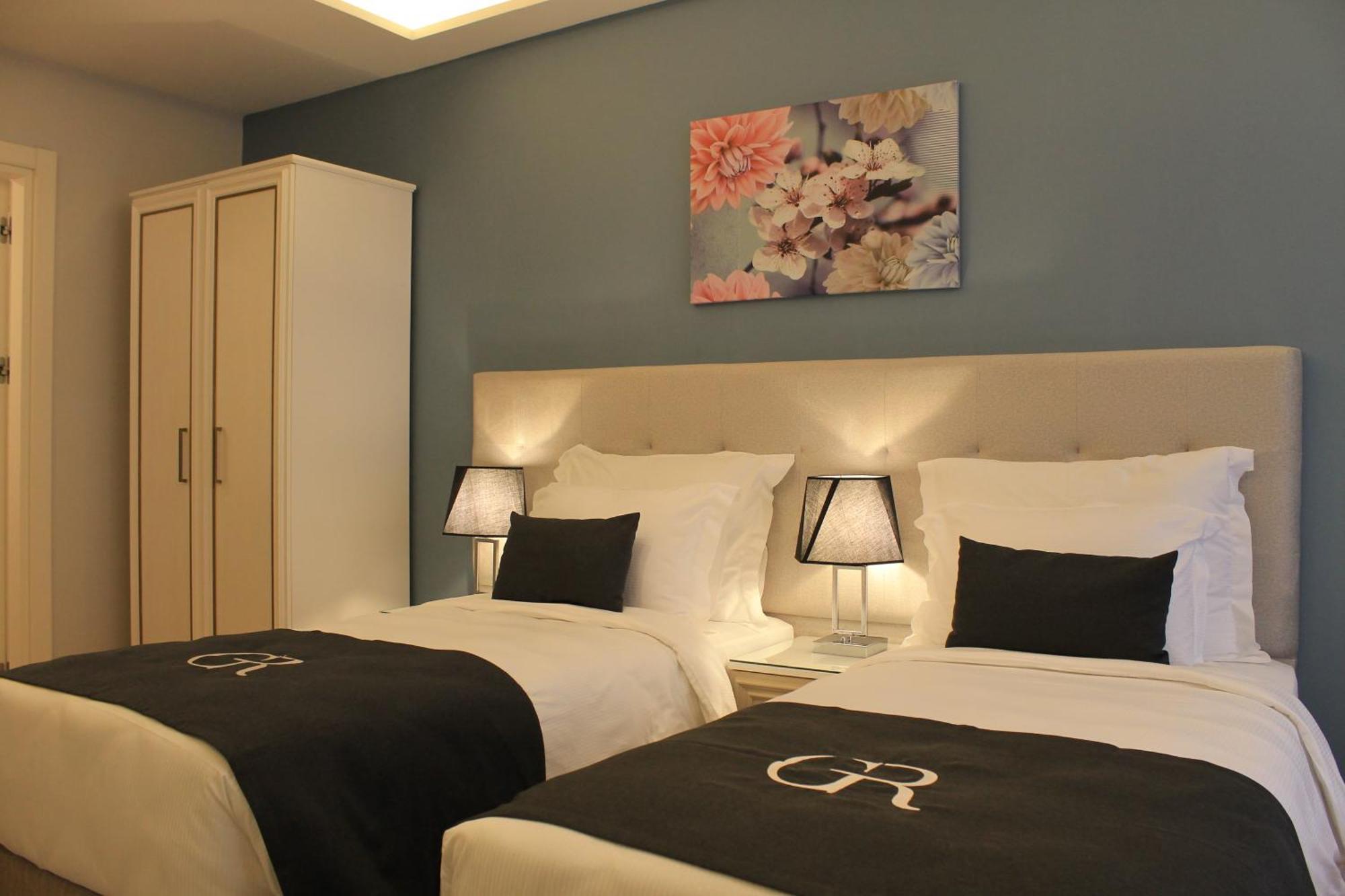 Garlon Hotel