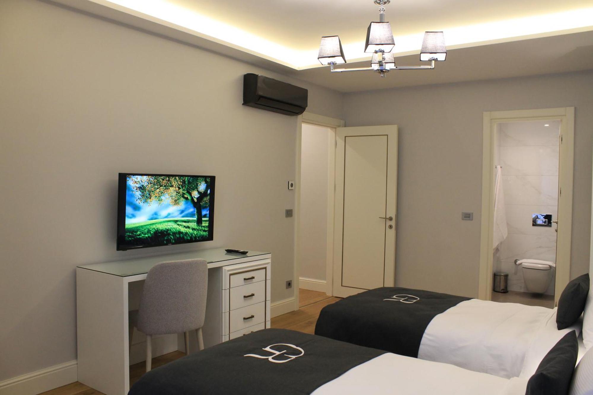 Garlon Hotel