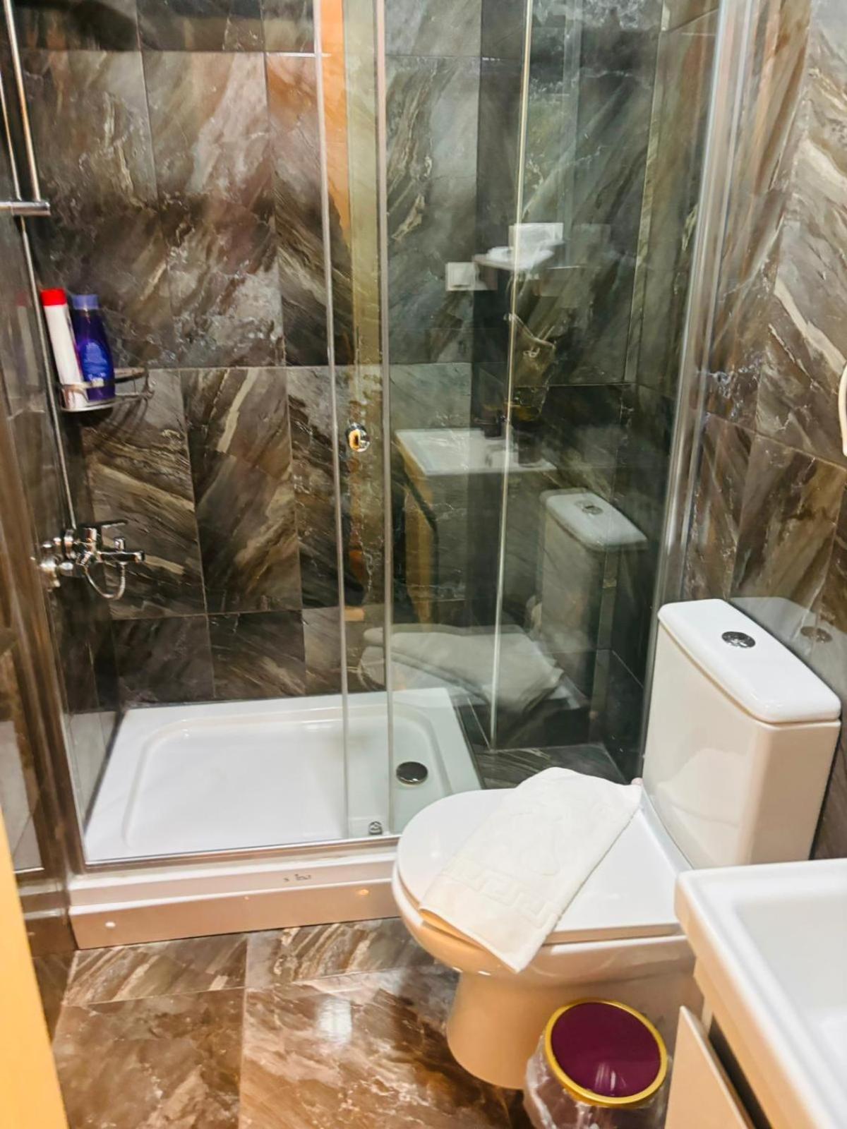 Lebon Hotel-special Class Hotel