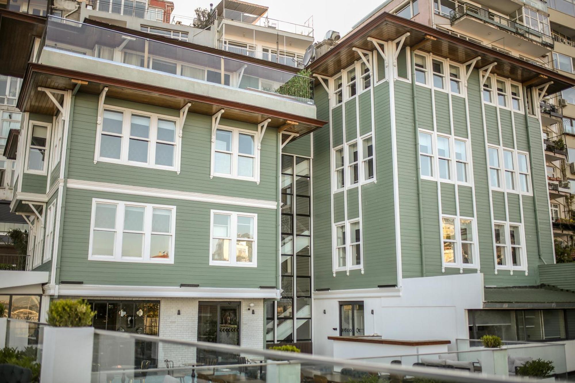Loop Bosphorus 4*