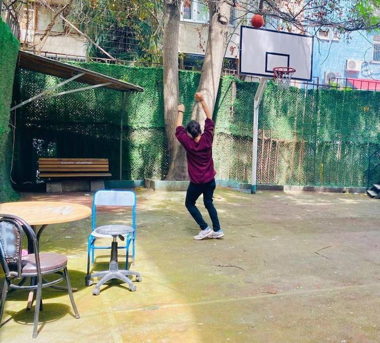 In A Digital Nomad House 102 * Istanbul