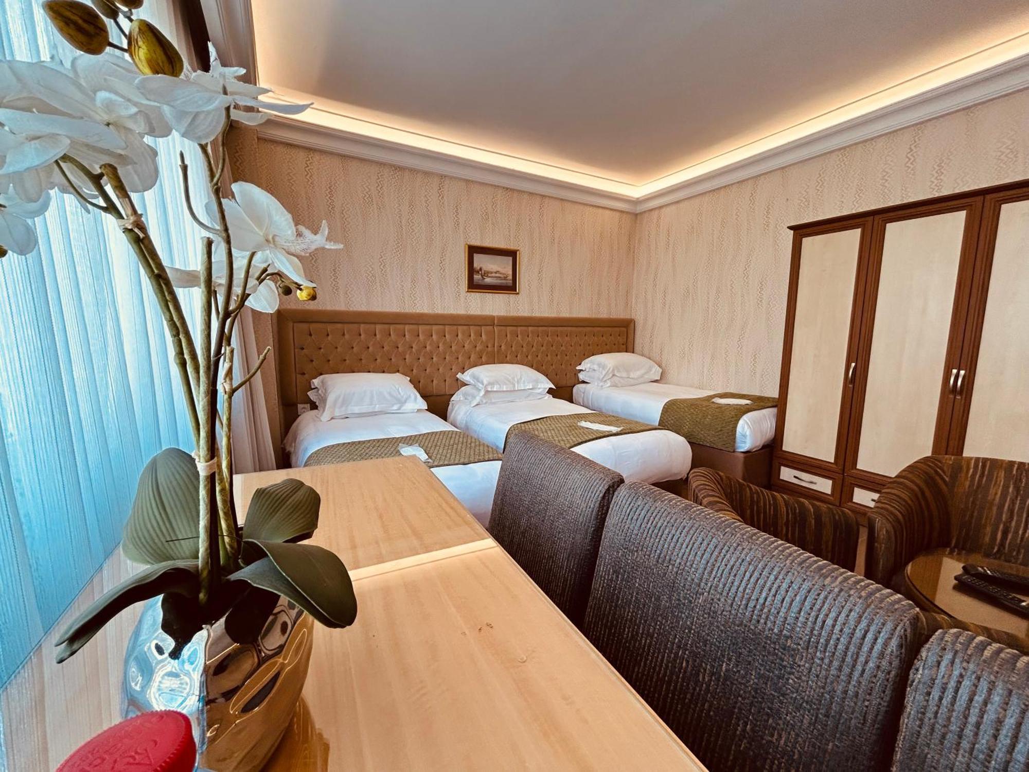 Hotel Lily