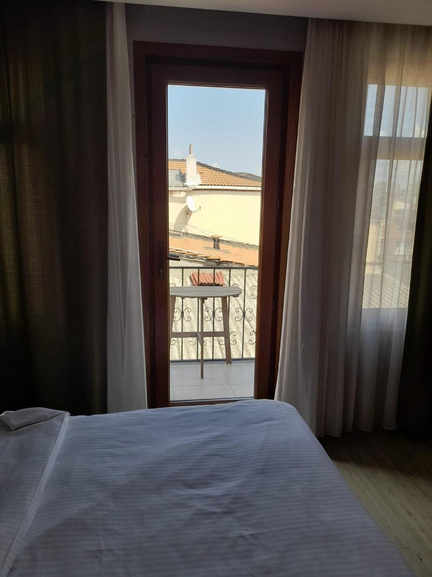 Pera Aparthotel