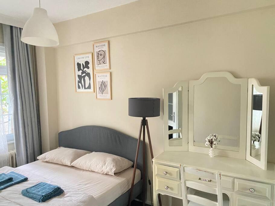 Comfy - Spacious Flat On The Kadikoey Seaside Daire *