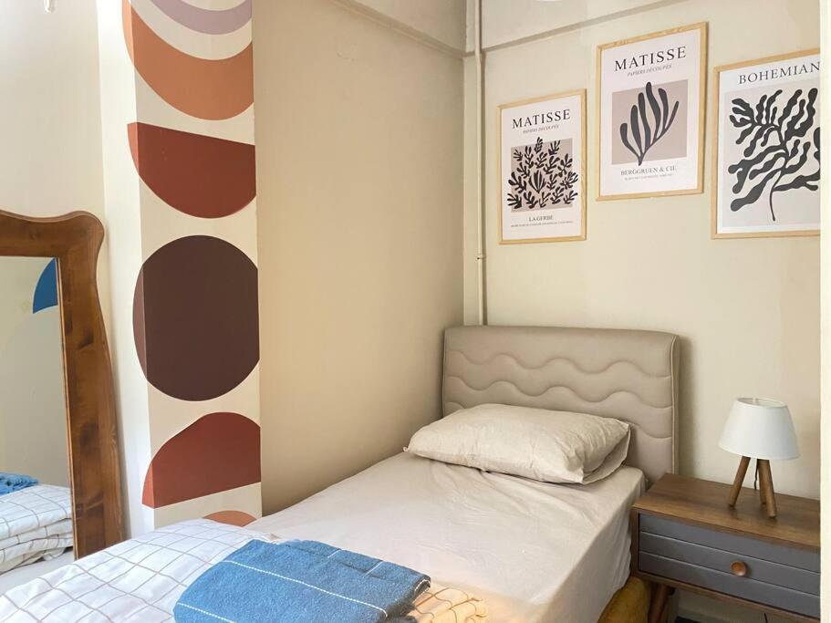 Comfy - Spacious Flat On The Kadikoey Seaside