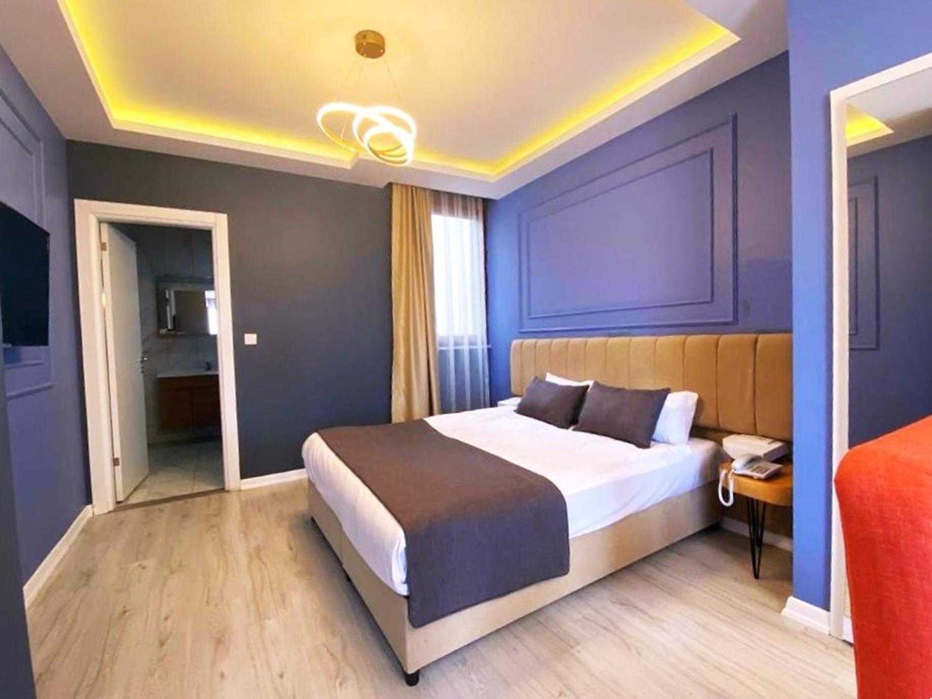 Taksim Leon's Hotel *