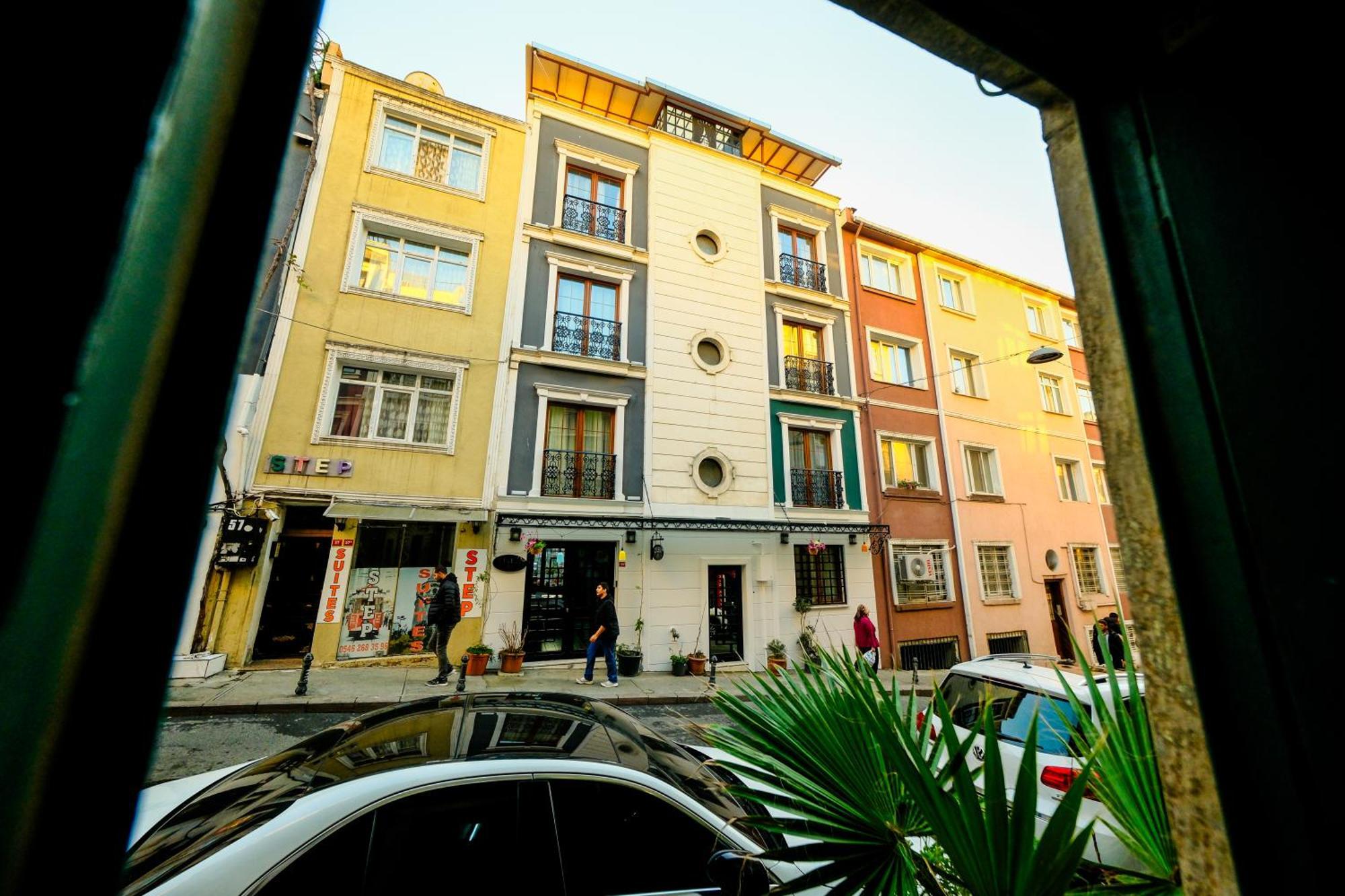 Step Apartment
