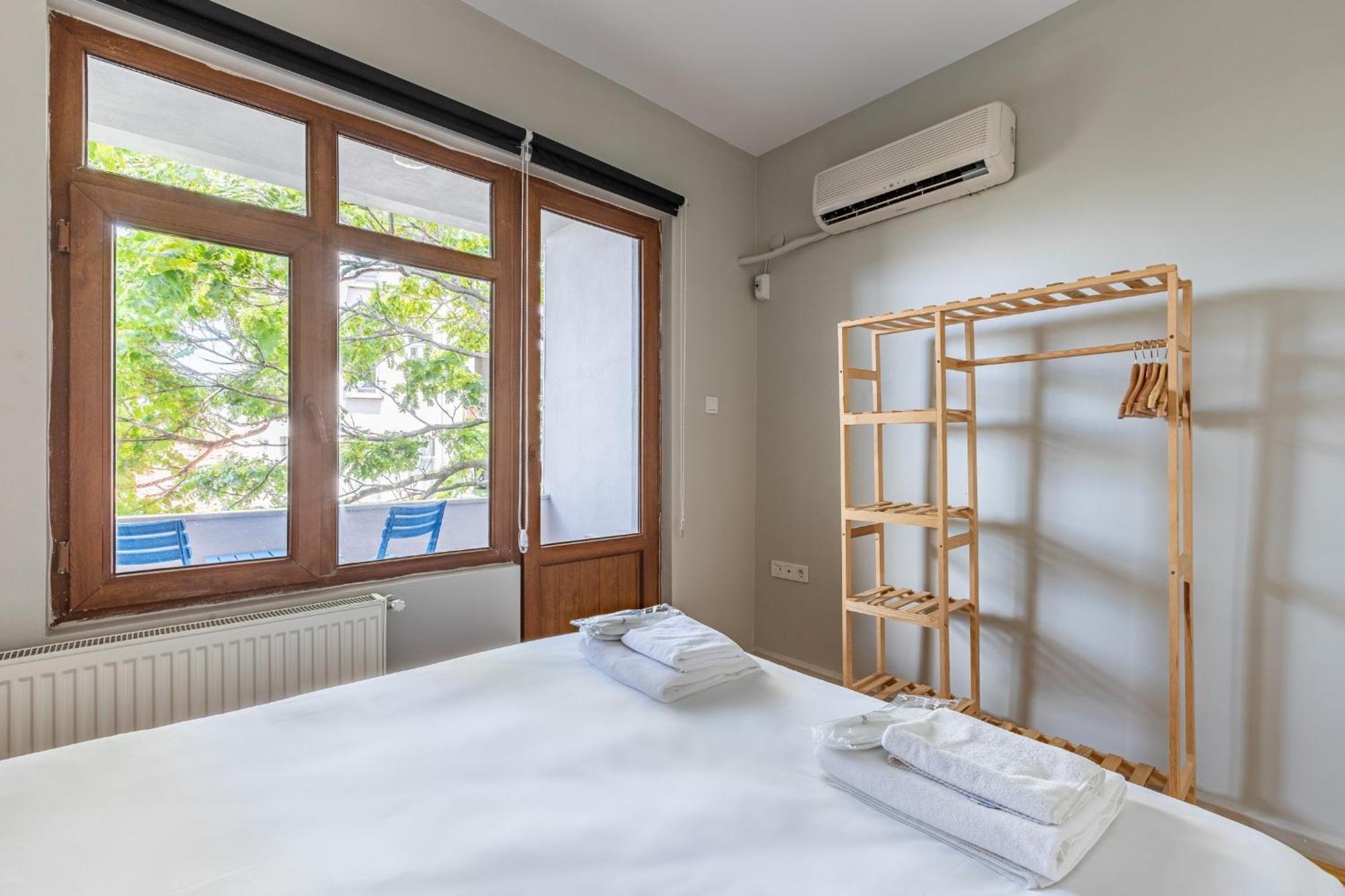Pin Exclusive 1 Bd Taksim B4