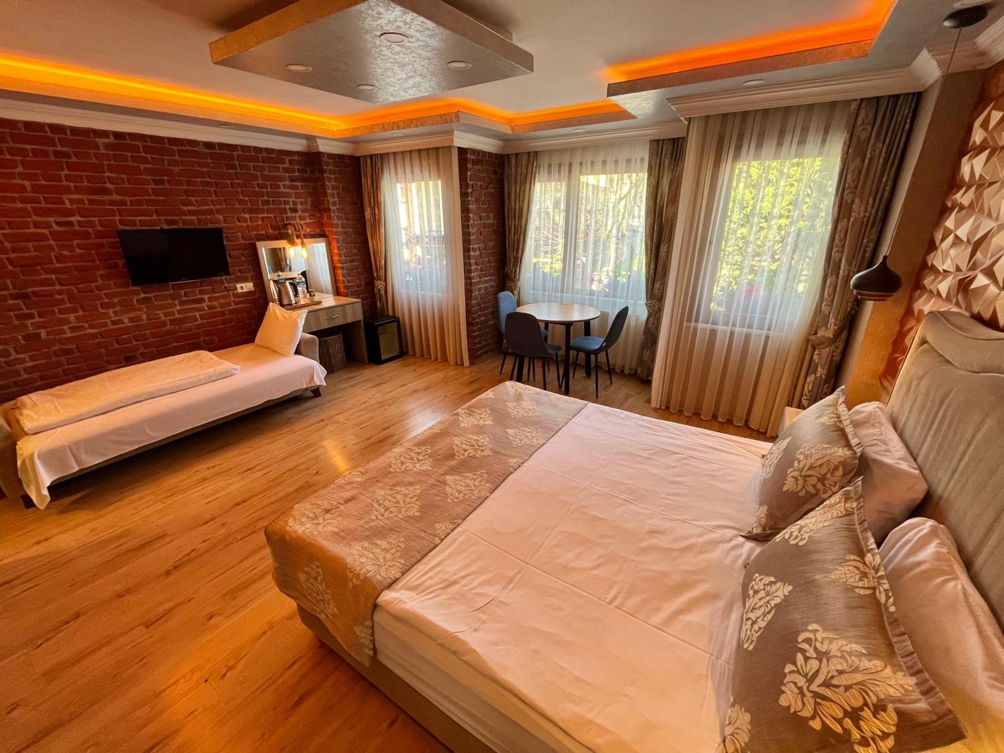 Meydan Hotel 2*