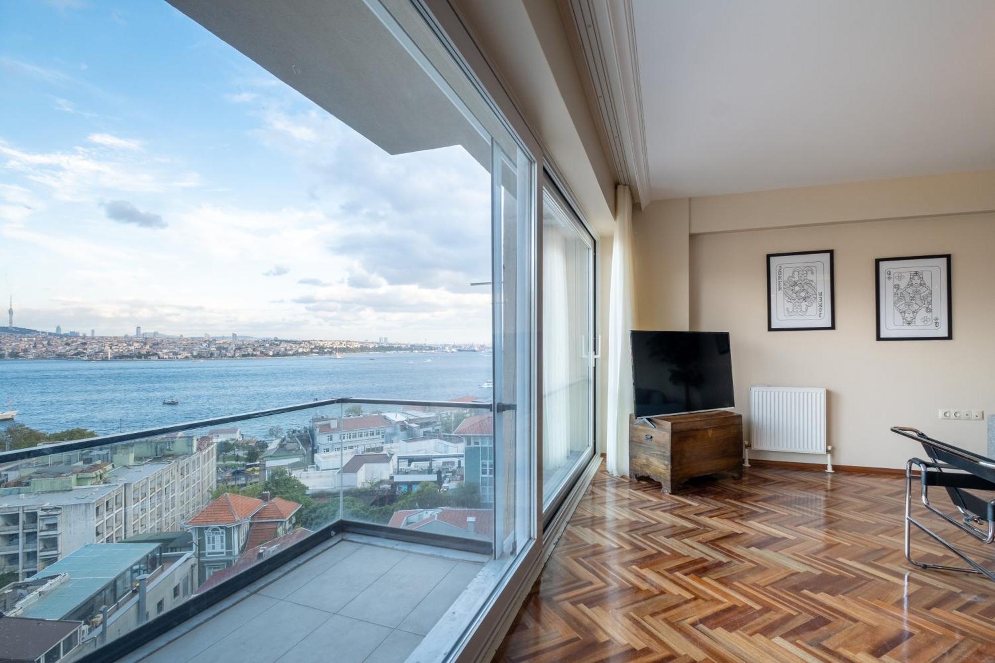 Bosphorus Bliss - Stunning 6br Dublex Penthouse Apartment