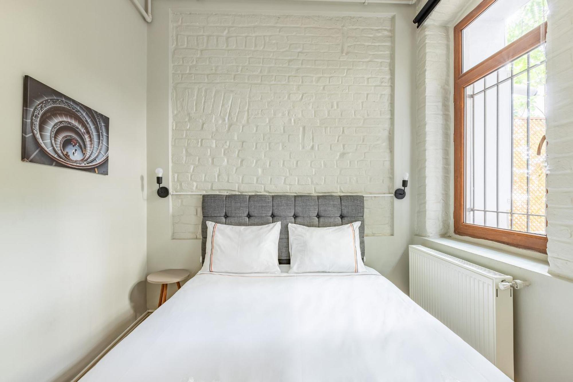 Pin Exclusive 1 Bd Taksim A3 * Istanbul