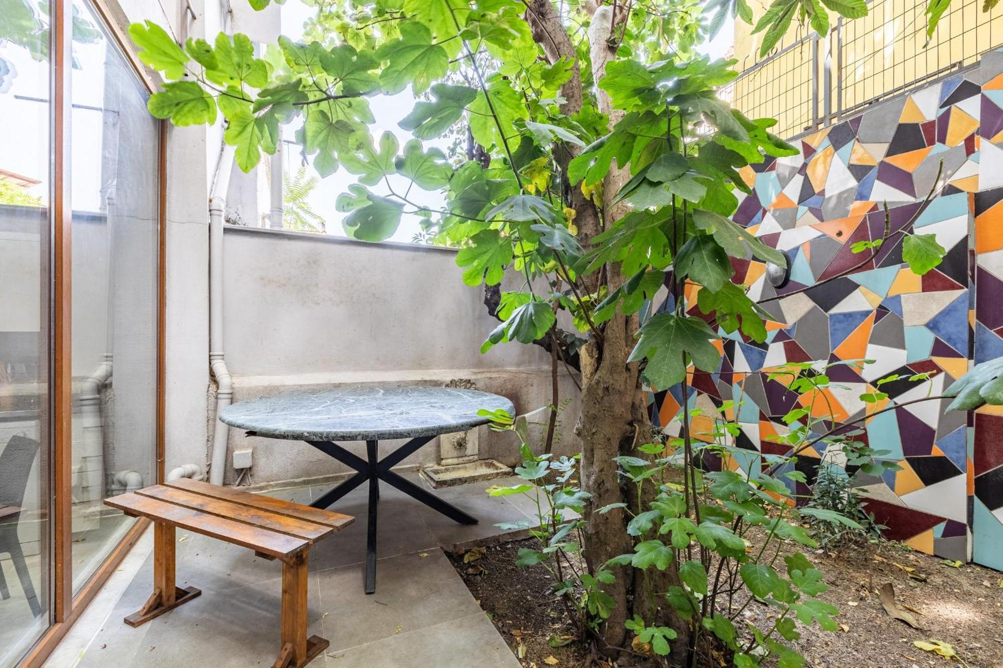 1 Bd Chic Garden Flat In Taksim Apartment Istanbul