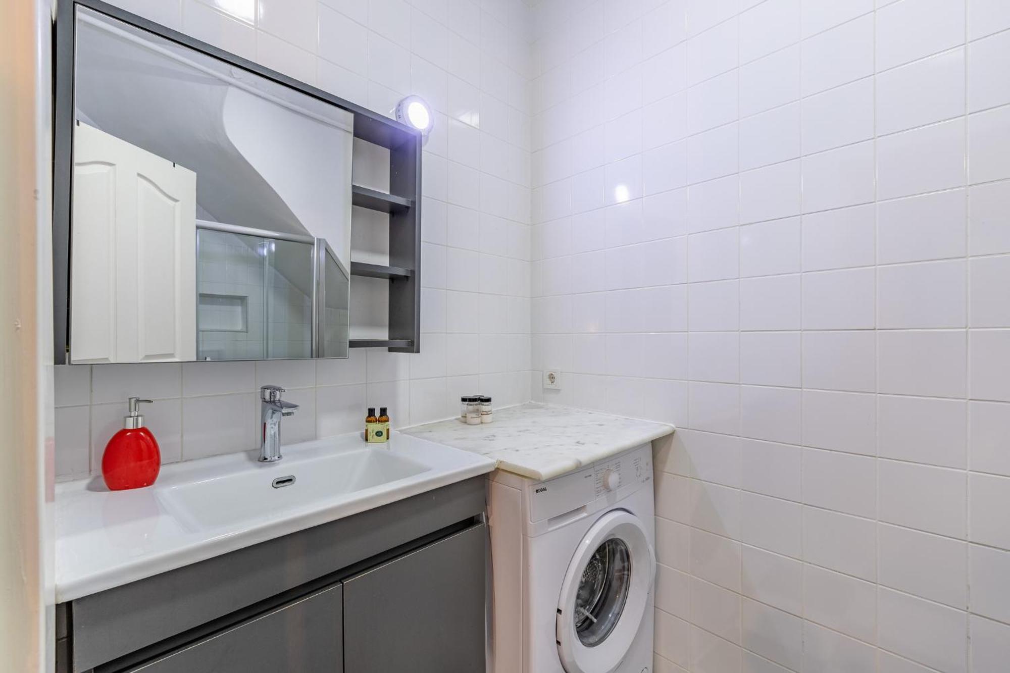 1 Bd Chic Garden Flat In Taksim *