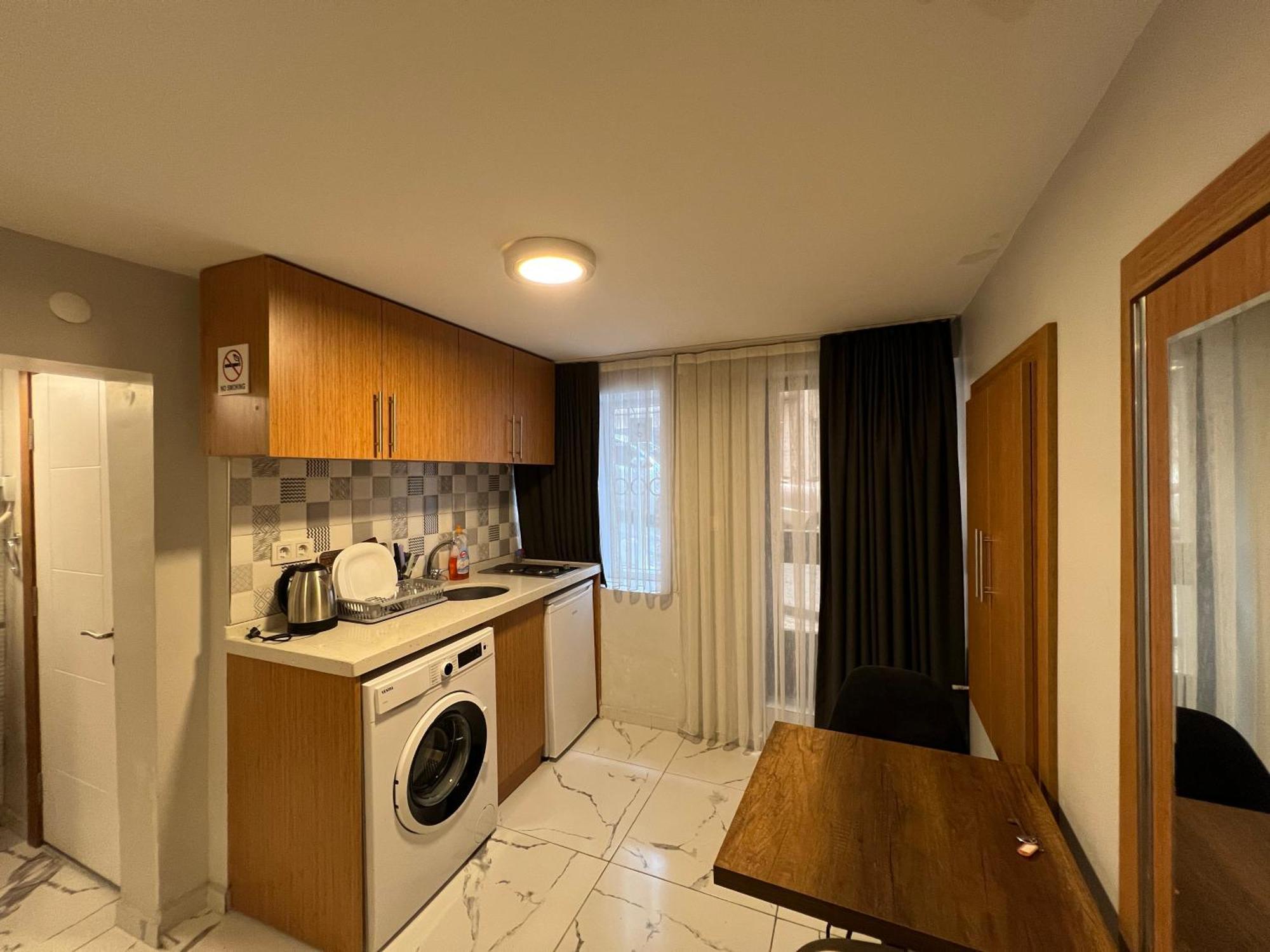 Apartment Chic Unit At Heart #102 Istanbul