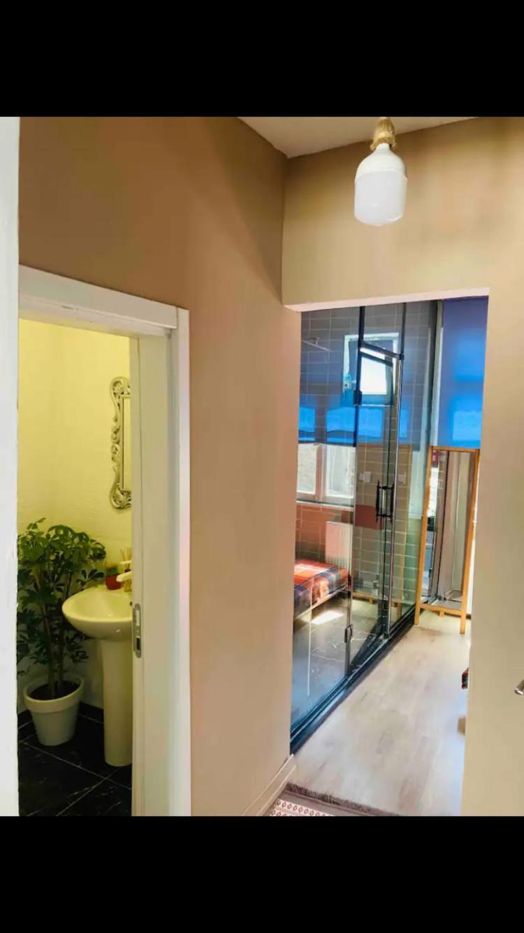 Shiva Apartment *