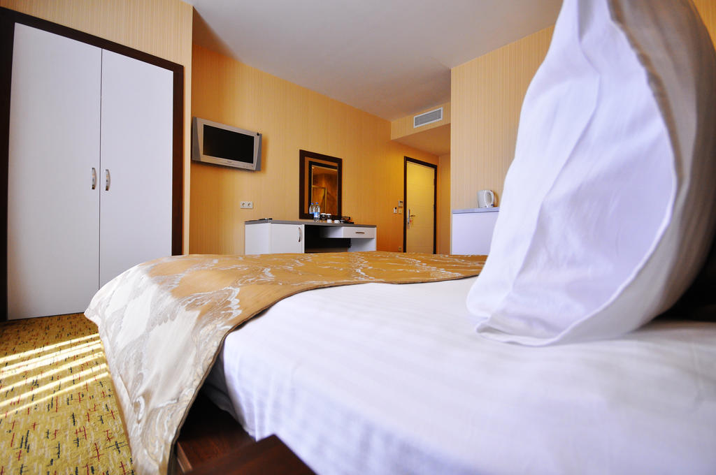 Hotel Asya 3*