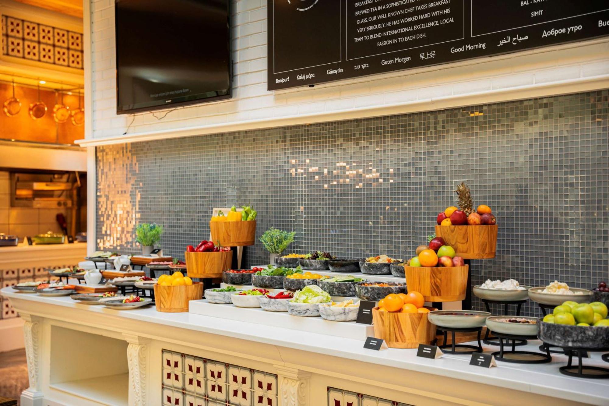 Hotel Radisson Blu Pera 5*
