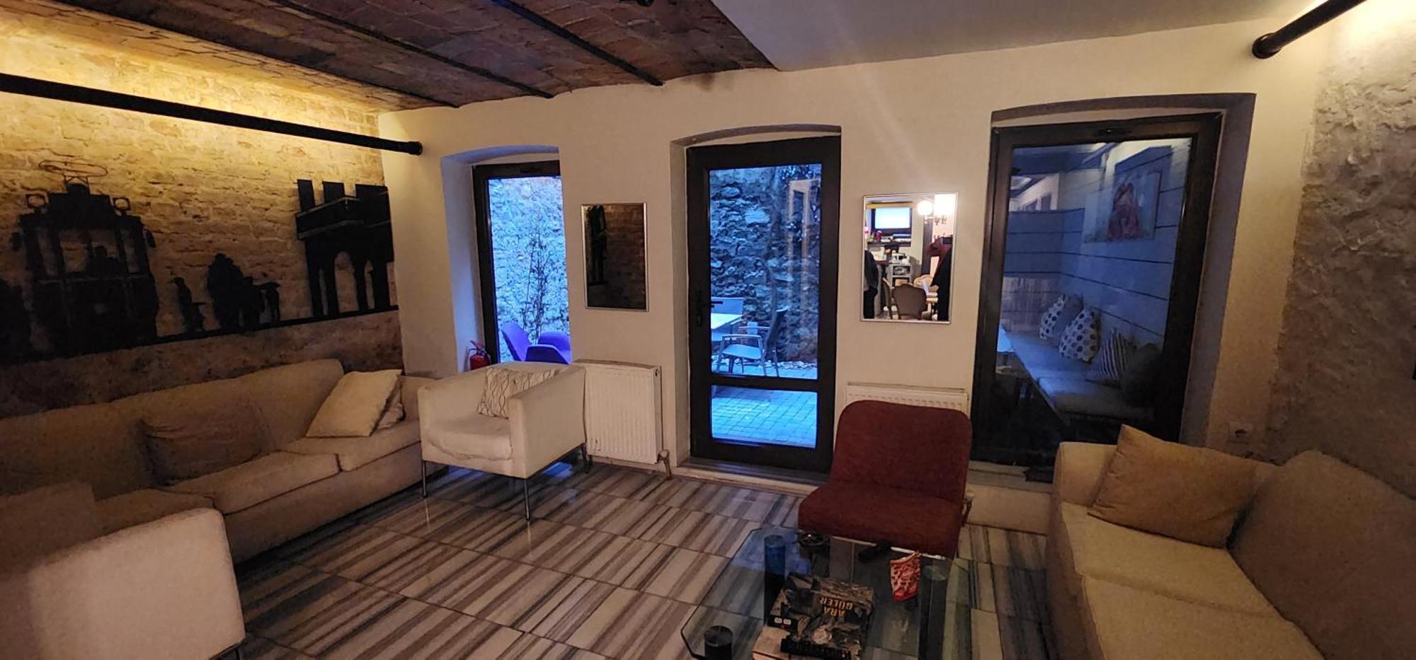 Galata Hotel *