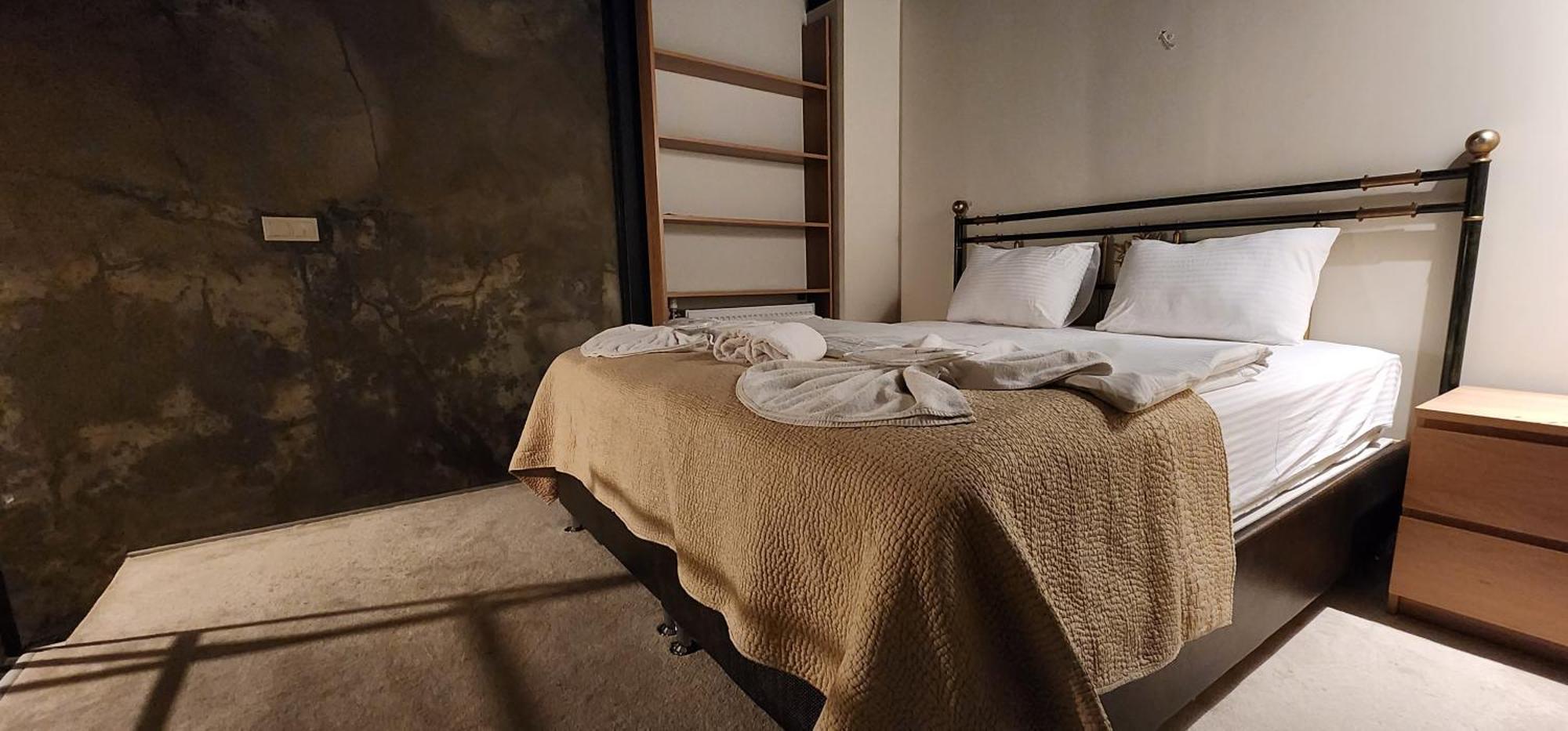 Galata Hotel *