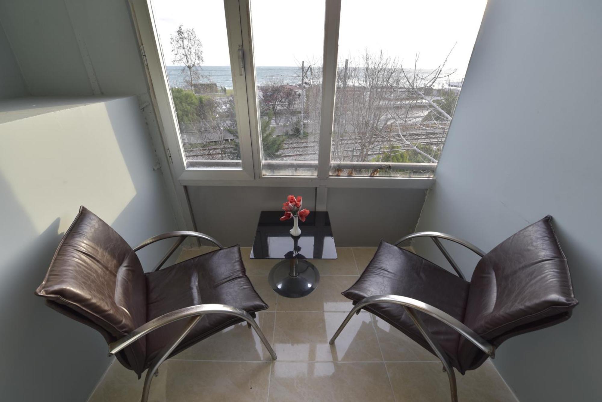 Hotel Golden Palace Sea View 3*