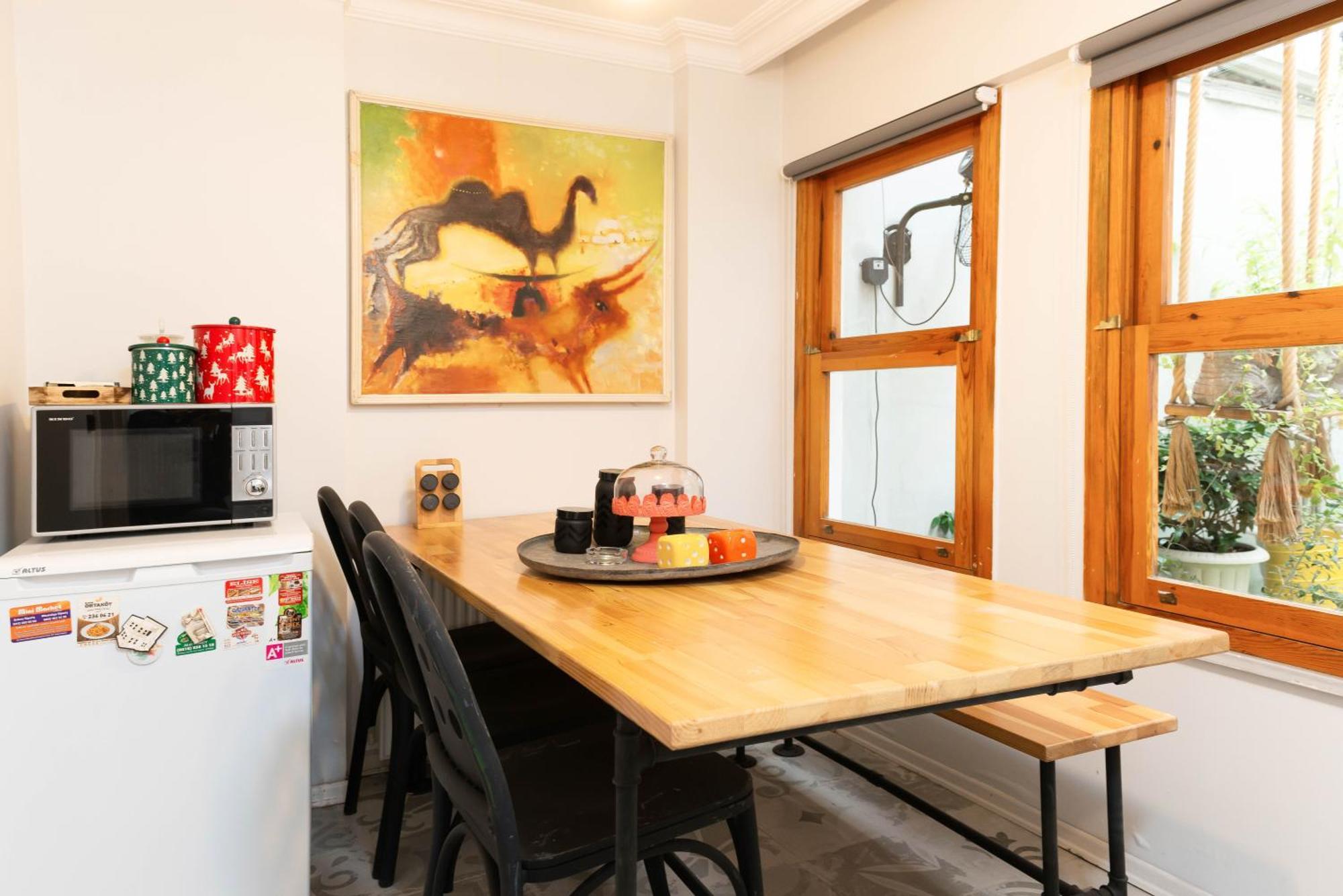 La Gardenia : 4br With Private Garden Villa